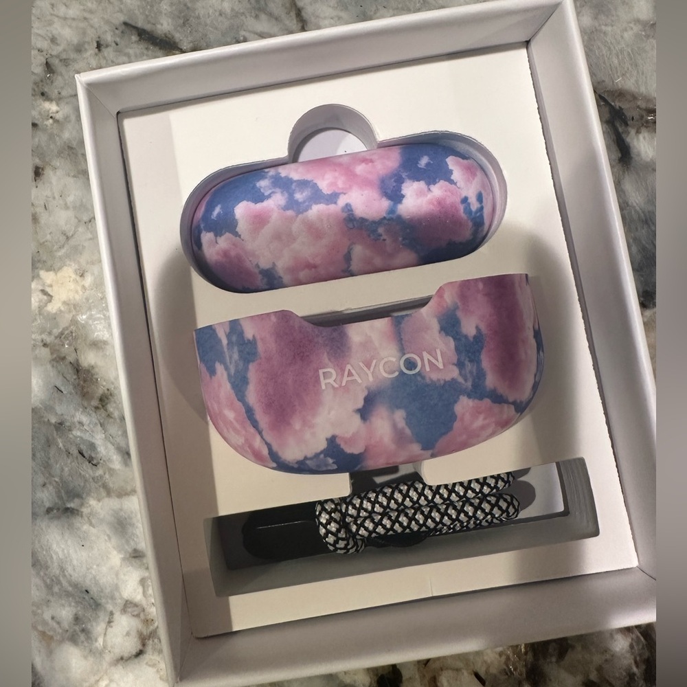 Raycon Everyday Protective CASE - dreamy clouds - new